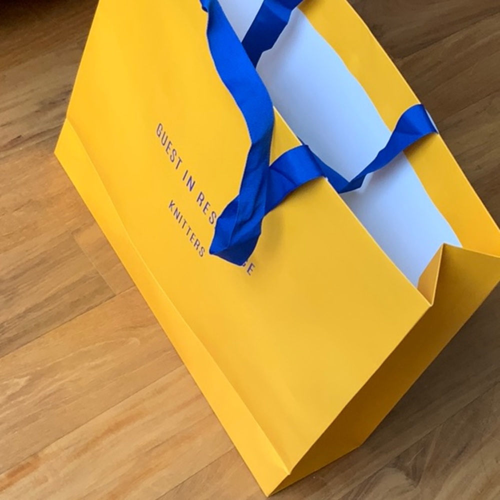 Guest in Residence shopping bag GUEST IN RESIDENCE gift tote